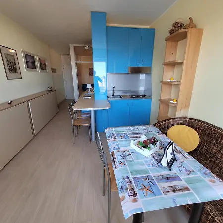 Apartament Cam 2 Sea View *