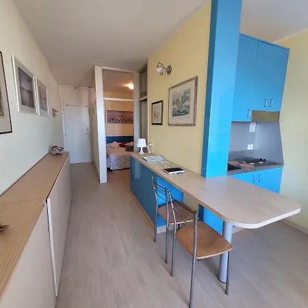 Cam 2 Sea View * 리그나노 사비아도로