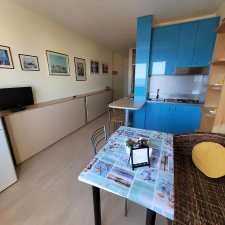Cam 2 Sea View Apartment *